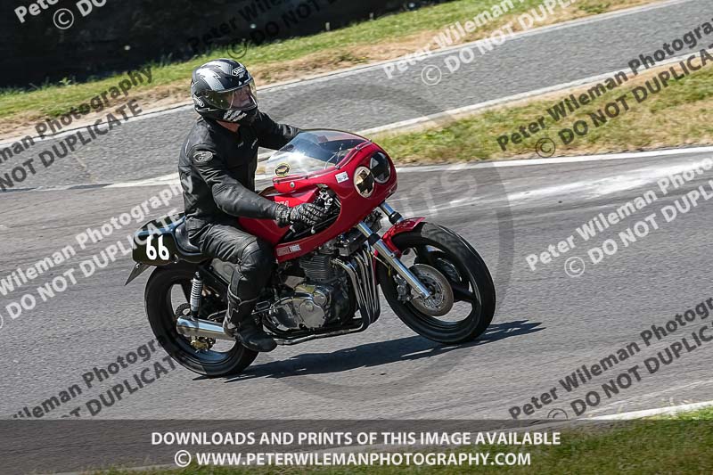 cadwell park;cadwell park photographs;cadwell trackday photographs;enduro digital images;event digital images;eventdigitalimages;peter wileman photography;racing digital images;trackday digital images;trackday photos